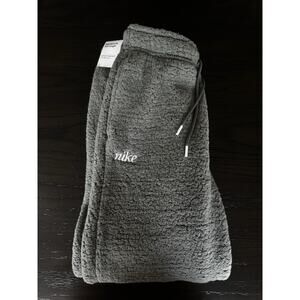 Nike Therma-FIT Women’s Fleece Sweatpants Gray Size Small NWT DQ6261-029